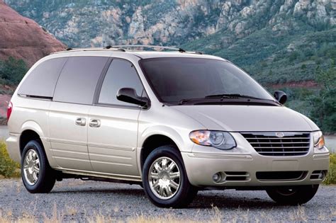 2007 chrysler town and country reviews